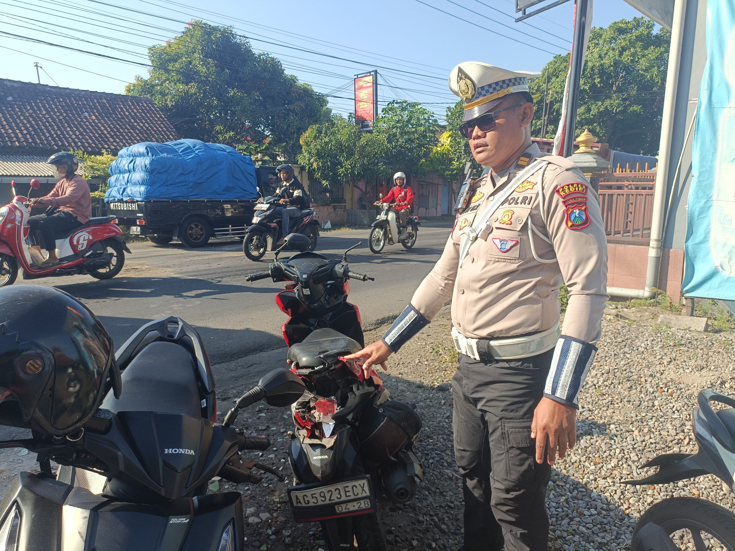 Kecelakaan di Ngasem, Empat Kendaraan Terlibat, Satu Pemotor Meninggal Dunia