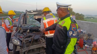 Kecelakaan Maut di Tol Jombang–Mojokerto, Tiga Penumpang Wuling Tewas