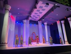 Teater Darpana, Cermin Retak Sang Mantan Penguasa: TomboAti Ajak Penonton Hadapi Masa Lalu