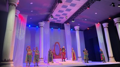 Teater Darpana, Cermin Retak Sang Mantan Penguasa: TomboAti Ajak Penonton Hadapi Masa Lalu