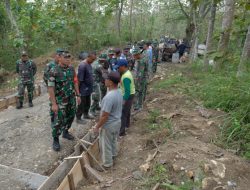 TMMD ke-125 Tingkatkan Infrastruktur Desa Kromong Jombang Lewat Pavingisasi Jalan
