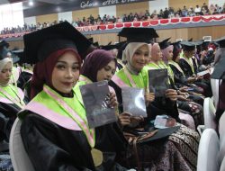 Wisuda Unipdu Jombang, Lulusan Pulang Membawa Ijazah dan Warisan Pemikiran Pendiri Kampus