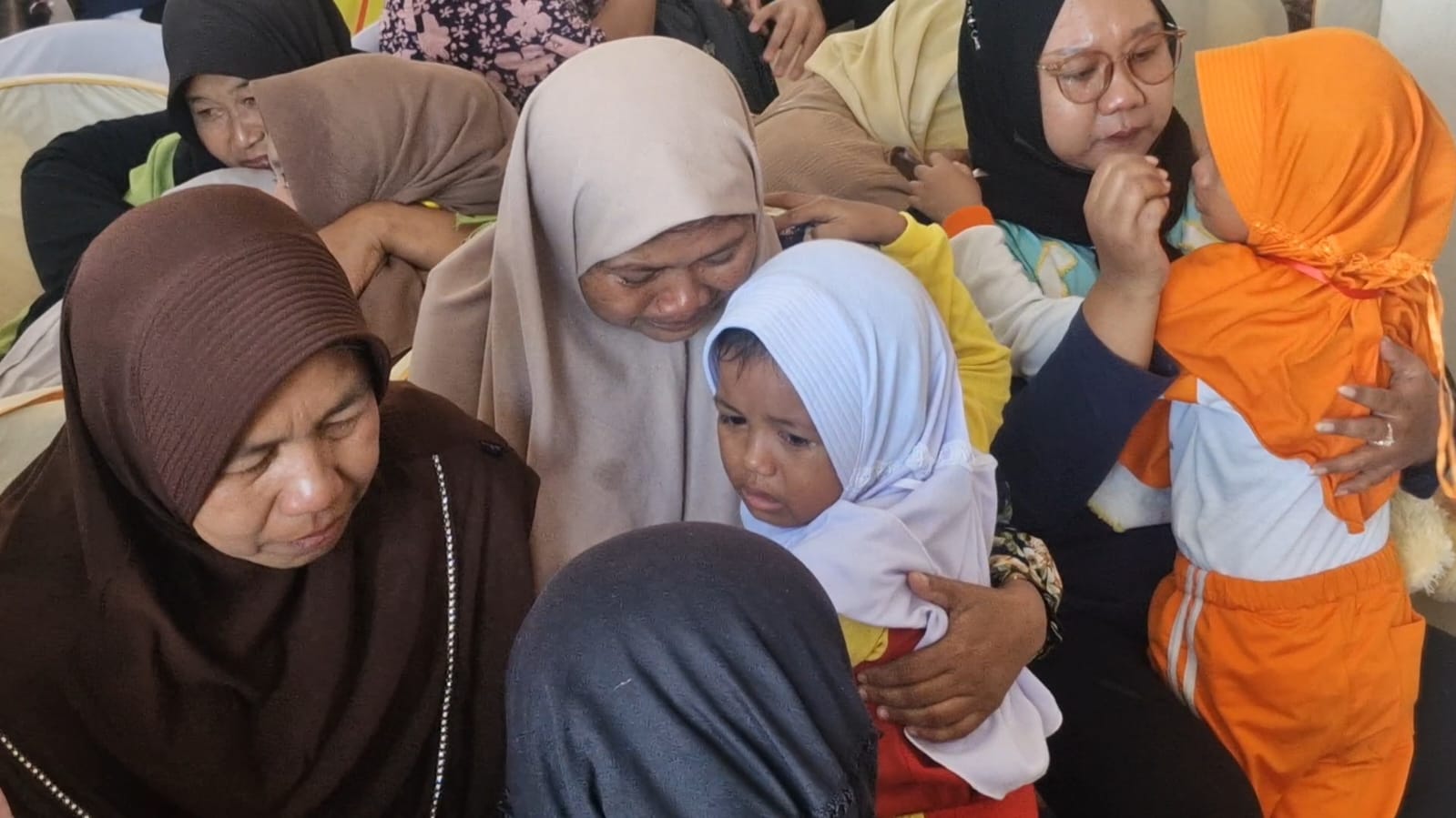 Hari Pertama Masuk Asrama, Siswa Sekolah Rakyat Ponorogo Disambut Haru