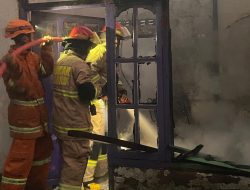 Stop Kontak Picu Kebakaran, Rumah Warga Kertosono Lenyap Dilalap Api