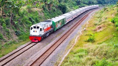 KA Argo Bromo Anggrek Anjlok, KAI Minta Maaf Banyak Perjalanan Terdampak