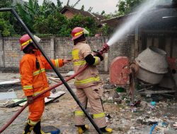 Gudang Kayu SD An-Nadlah Gondang Terbakar, Diduga Akibat Api Pembakaran Sampah