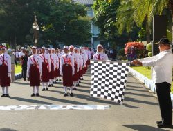 Ribuan Siswa SD Meriahkan Lomba Baris-Berbaris HUT ke-80 RI di Kabupaten Kediri