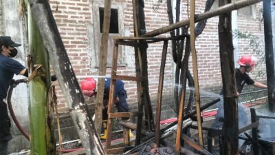 Dapur di Plosojenar, Ponorogo, Hangus Terbakar, Diduga Karena Kompor Gas Tak Dimatikan. Kerugian Ditaksir Puluhan Juta