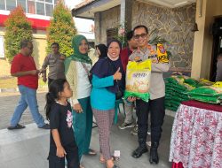 Beras SPHP Satu Ton di GPM Polsek Ngadiluwih Ludes dalam Waktu 30 Menit