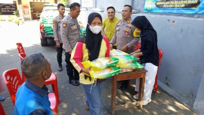 Warga Ringinrejo Antusias Borong Beras Murah di Gerakan Pangan Murah