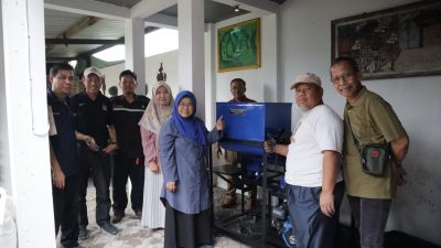 UMKM Bathok Koi Blitar Kembangkan Briket Ekspor Lewat Teknologi Hammer Mill dan Pressing Otomatis