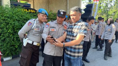 Handphone Anggota Polres Nganjuk Diperiksa Mendadak, Ini Tujuannya