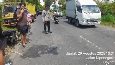 Pemotor Meninggal Usai Tabrakan dengan Truk di Jalan Raya Kediri-Pare