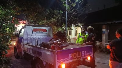 Diduga Terlibat Balap Liar, Pemotor Tabrak Truk di Jalan Semeru Kota Kediri