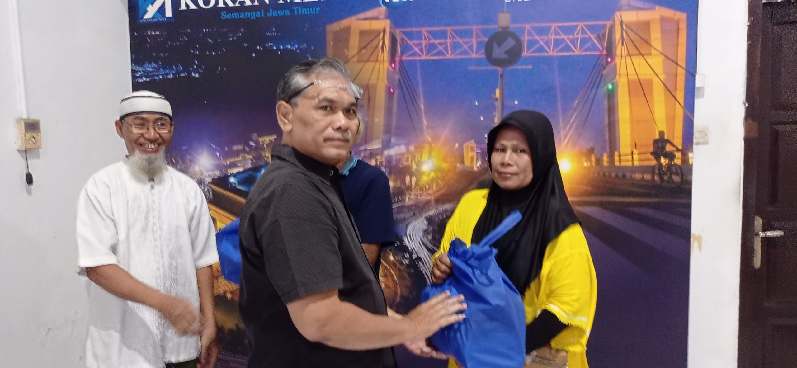 Koran Memo Rayakan HUT ke-11 dengan Bagikan 50 Paket Sembako