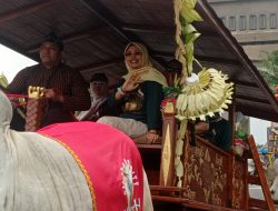 Puluhan Cikar Ikuti Parade yang Digelar Pemkab Kediri, Ada Cikar yang Didatangkan dari Klaten