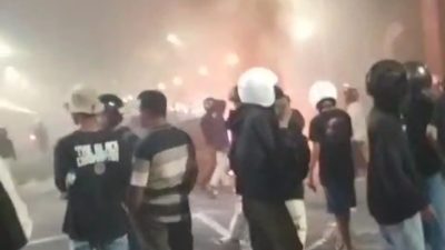 Kerusuhan Meluas! Gedung DPRD Kabupaten Kediri Juga Ikut Dibakar Massa, Bangunan Hangus dan Barang Dijarah