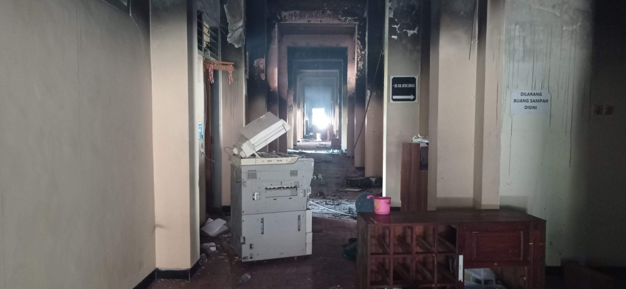 Tak Terkendali! Ruangan Bupati dan Wakil Bupati Kediri Juga Ikut Ludes Terbakar