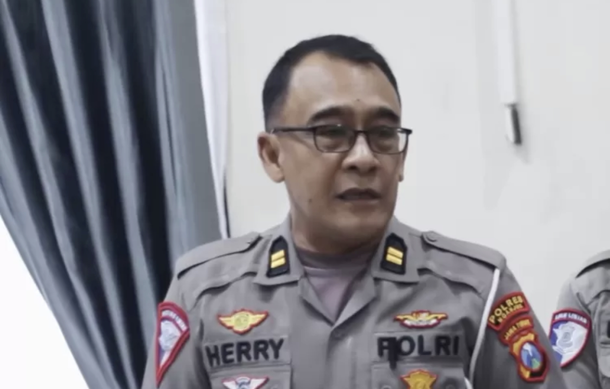 Kecelakaan di Pace Nganjuk, Dua Pemuda Luka-Luka Usai Tabrakan dengan Kendaraan Misterius