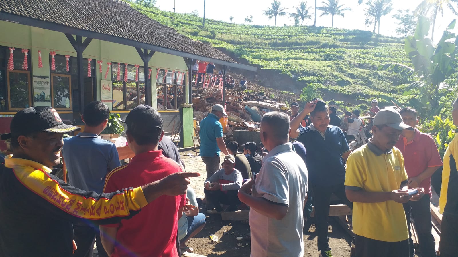 Pemkab Tulungagung Pertimbangkan Relokasi SDN 2 Kradinan Usai Diterjang Longsor