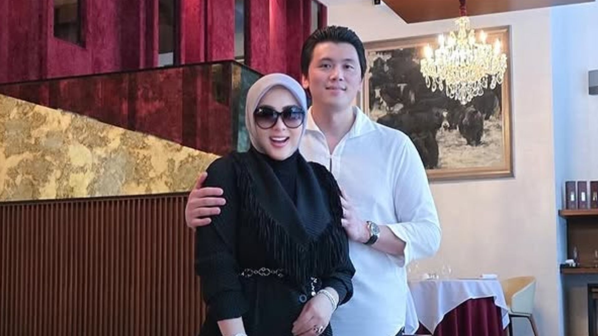 Dibalik Gemerlapnya, Syahrini Ternyata Bangun Pukul 4 Pagi untuk Sholat Tahajud dan Urus Anak