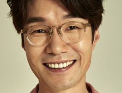 Song Young Kyu Pemain Film Extreme Job Ditemukan Tewas di Dalam Mobil