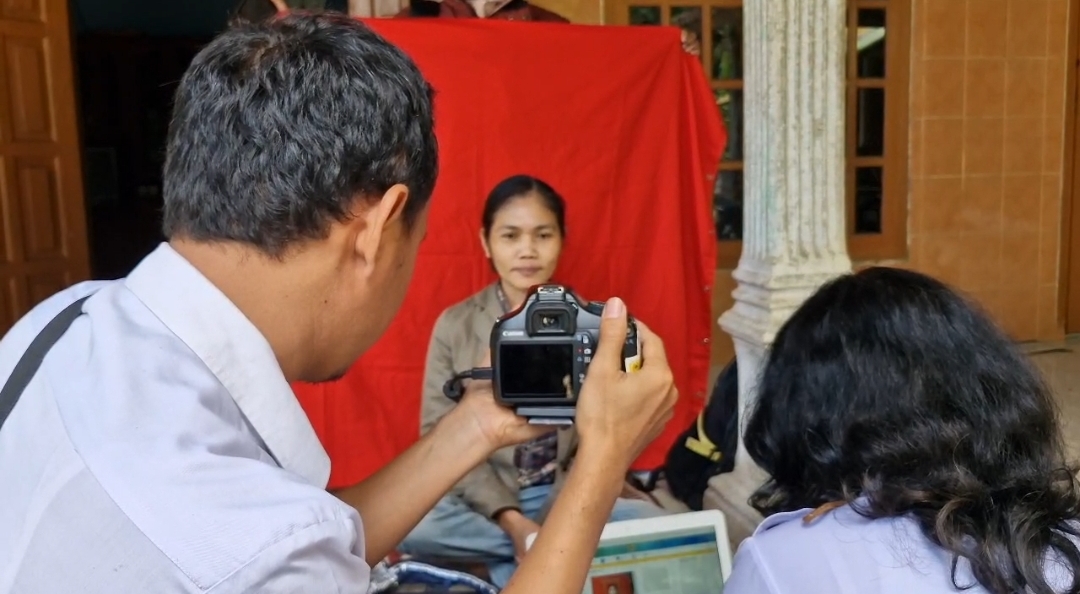 Dispendukcapil Ponorogo Jemput Bola, Permudah Disabilitas dan ODGJ Urus e-KTP