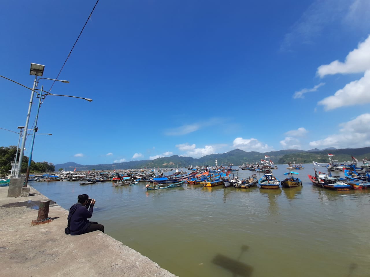 Cuaca Ekstrem Hambat Nelayan Tulungagung Melaut, Target PAD Jasa Timbang Terancam Meleset