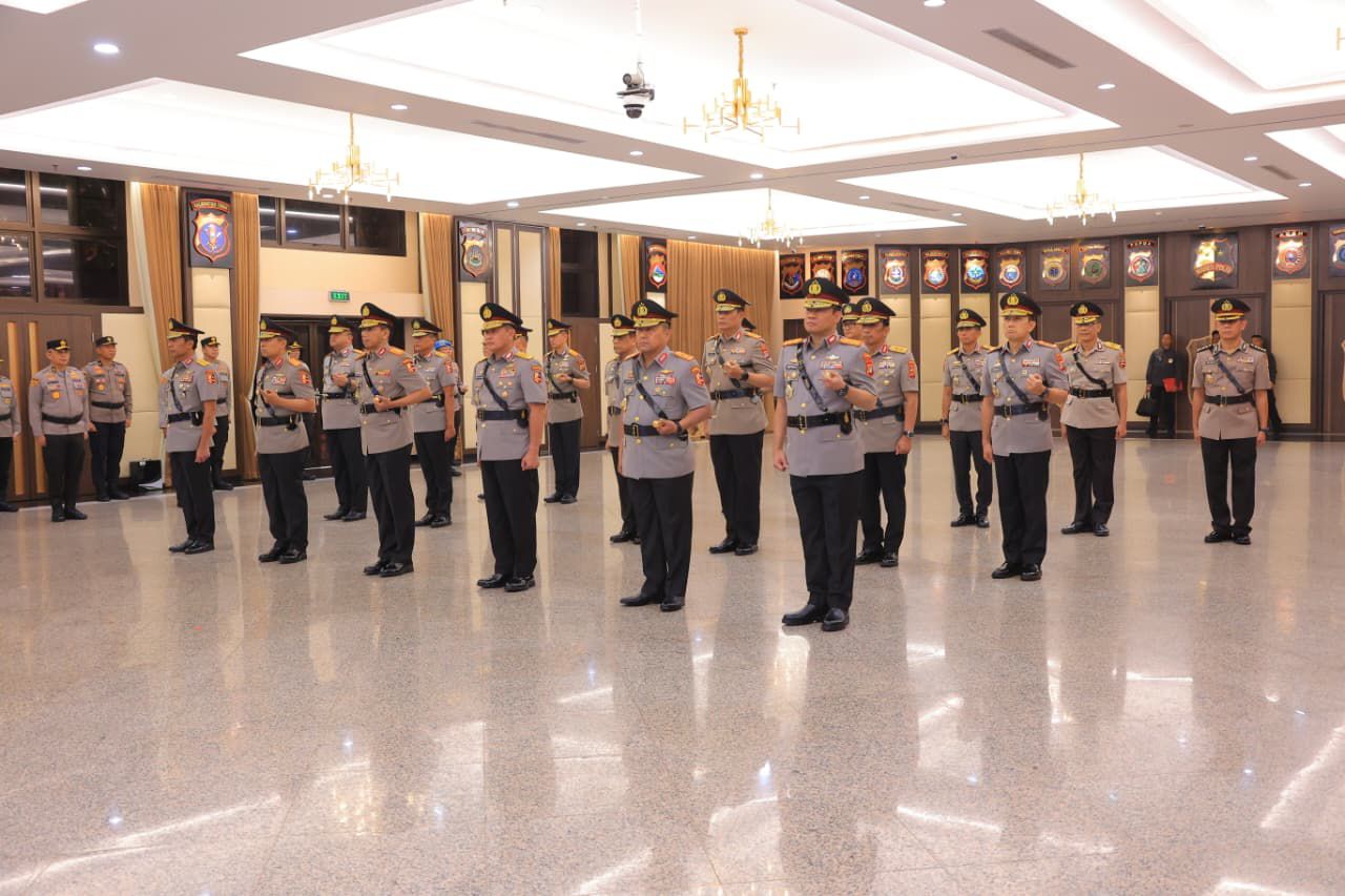 Kapolri Lantik Sejumlah PJU Mabes Polri dan Kapolda Baru
