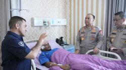 Wakapolri Jenguk Personel yang Terluka Saat Amankan Aksi Demo di DPR/MPR