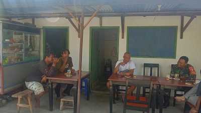 Babinsa Tosaren Serda Sholeh Ajak Warga Tetap Tenang Pasca Kerusuhan di Kediri