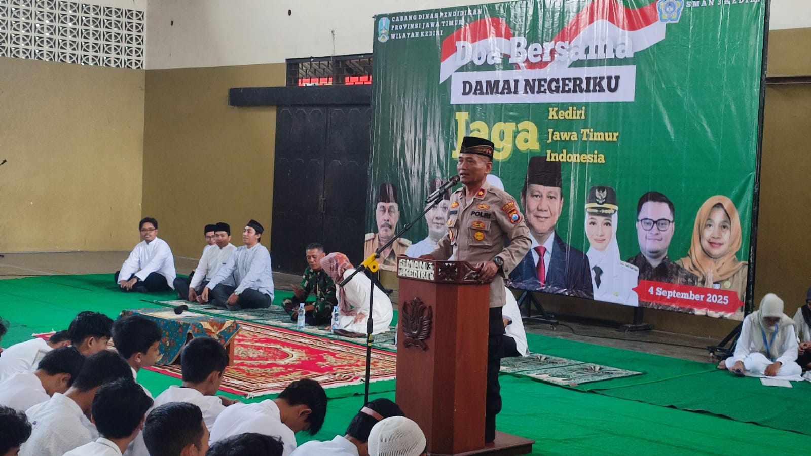 Kapolsek Pesantren Ingatkan Siswa SMAN 3 Kediri Bijak Gunakan Medsos