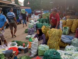 Aktivitas di Pasar Grosir Kediri Tetap Ramai Saat Maulid Nabi