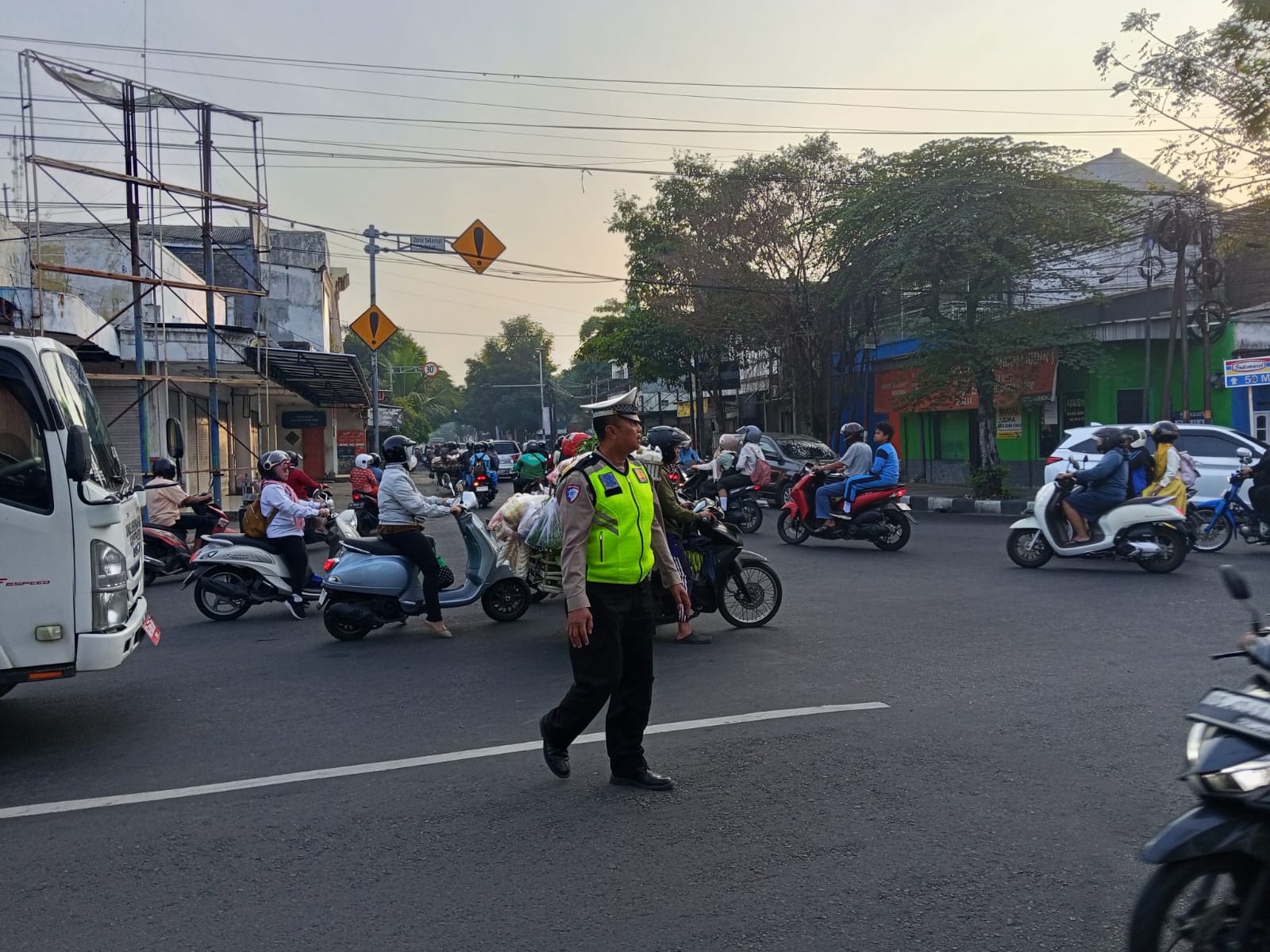 Polsek Pesantren Gelar Sapa Pagi, Wujudkan Jalanan Lancar dan Kondusif