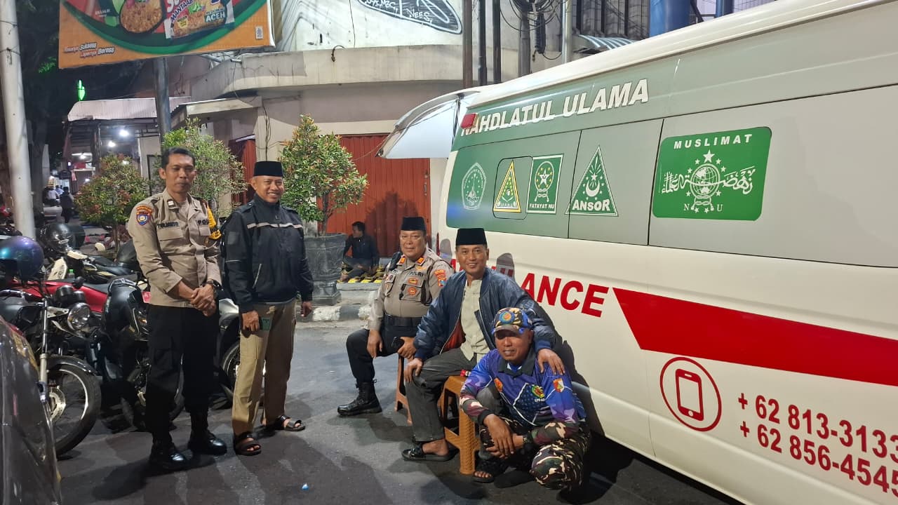 Polsek Pesantren Kawal Pengajian Malam Rabu di Jamsaren