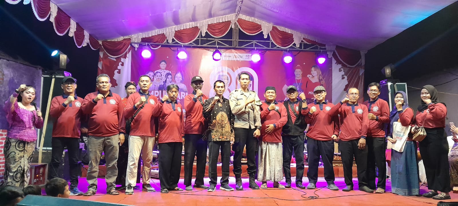 Meriah, Tosaren Rayakan HUT RI ke-80 dan Hari Jadi Kediri ke-1146 dengan Campursari dan Gebyar Hadiah