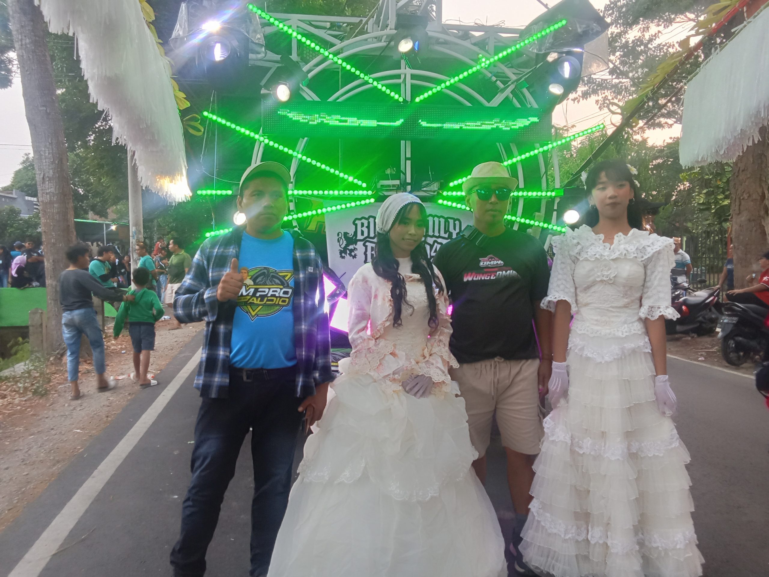 Dentuman AM PRO AUDIO Guncang Tempurejo, Ribuan Warga Terkagum Parade Mini Horeg HUT RI ke-80