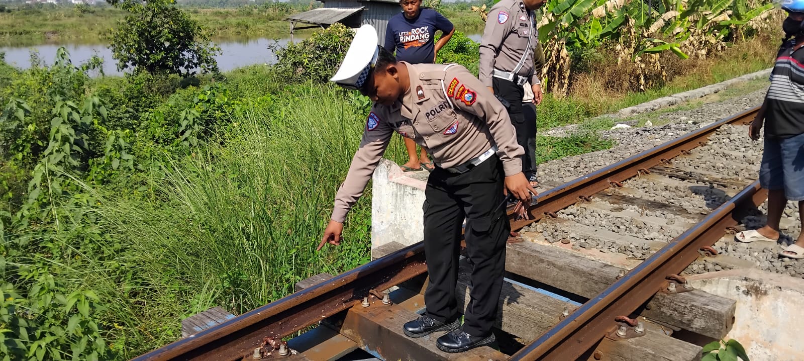 Pejalan Kaki Asal Mantup Tewas Tertabrak Kereta Api di Lamongan