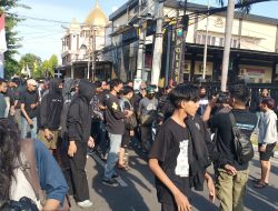 Sebanyak 21 Pelajar dan Mahasiswa yang Diamankan Polres Lamongan Resmi Dibebaskan, Kapolres : Jangan Terjebak Anarkisme