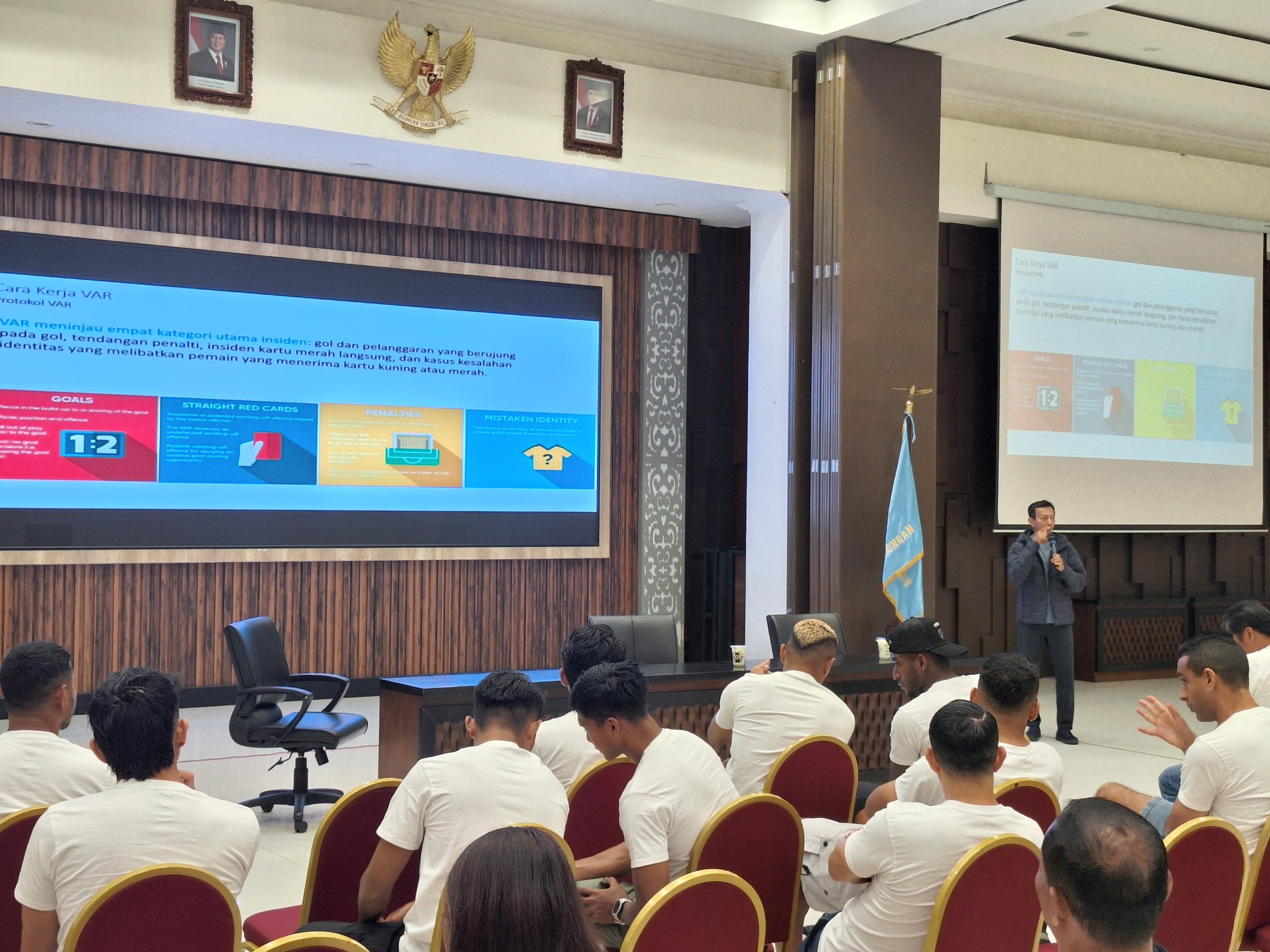 PSSI Kenalkan VAR ke Persela Lamongan, Pelatih Aji Santoso Nilai Pemain Akan Lebih Dewasa