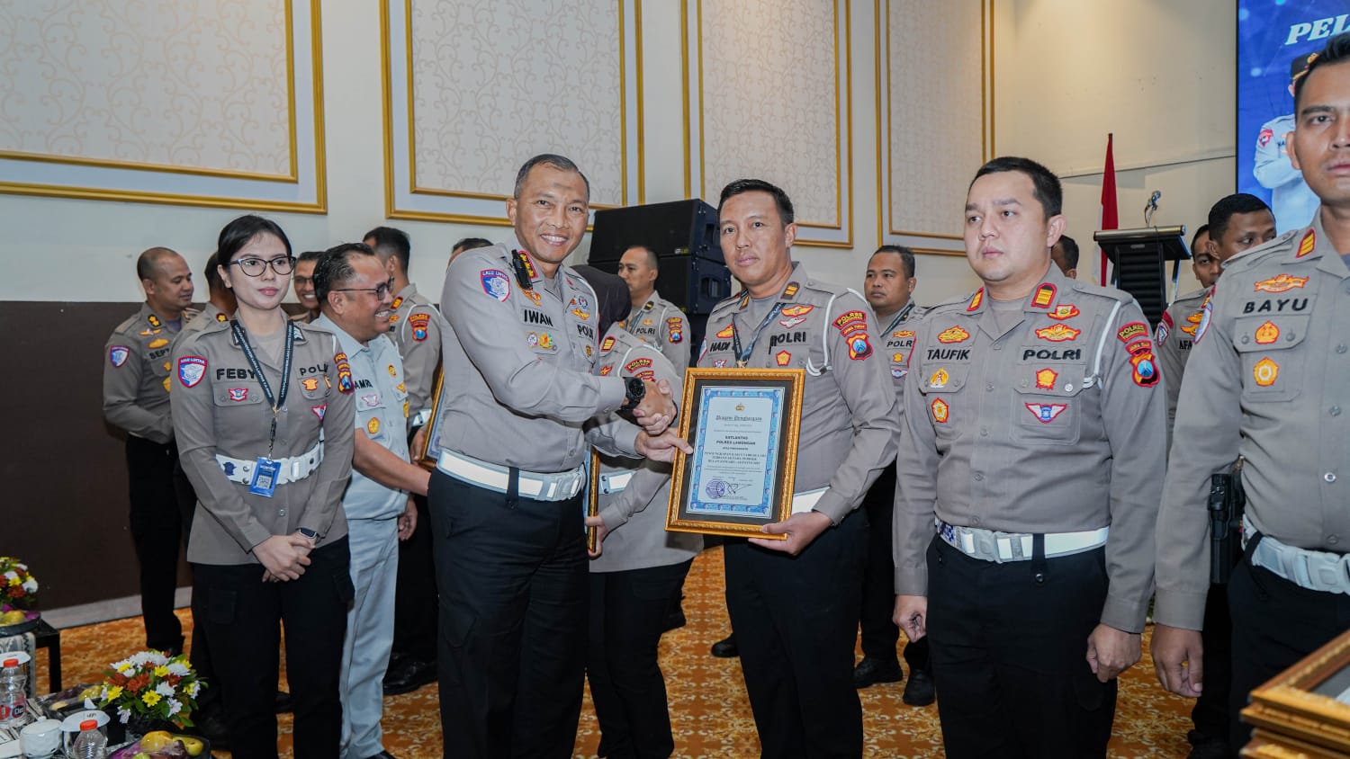 Satlantas Polres Lamongan Raih Dua Penghargaan dari Ditlantas Polda Jatim