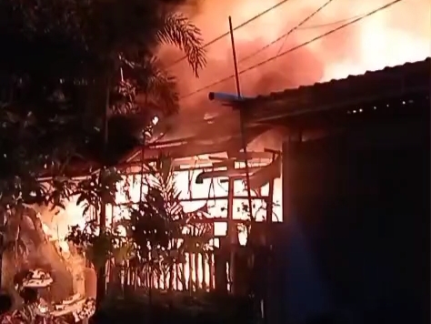 Dua Rumah di Rangge Lamongan Ludes Terbakar, Kerugian Capai Rp150 Juta