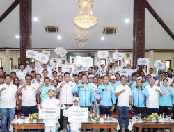 Bupati Lamongan Ajak Jadikan Olahraga Sebagai Budaya, Bagikan Bonus Porprov dan Lantik Pengurus PBVSI