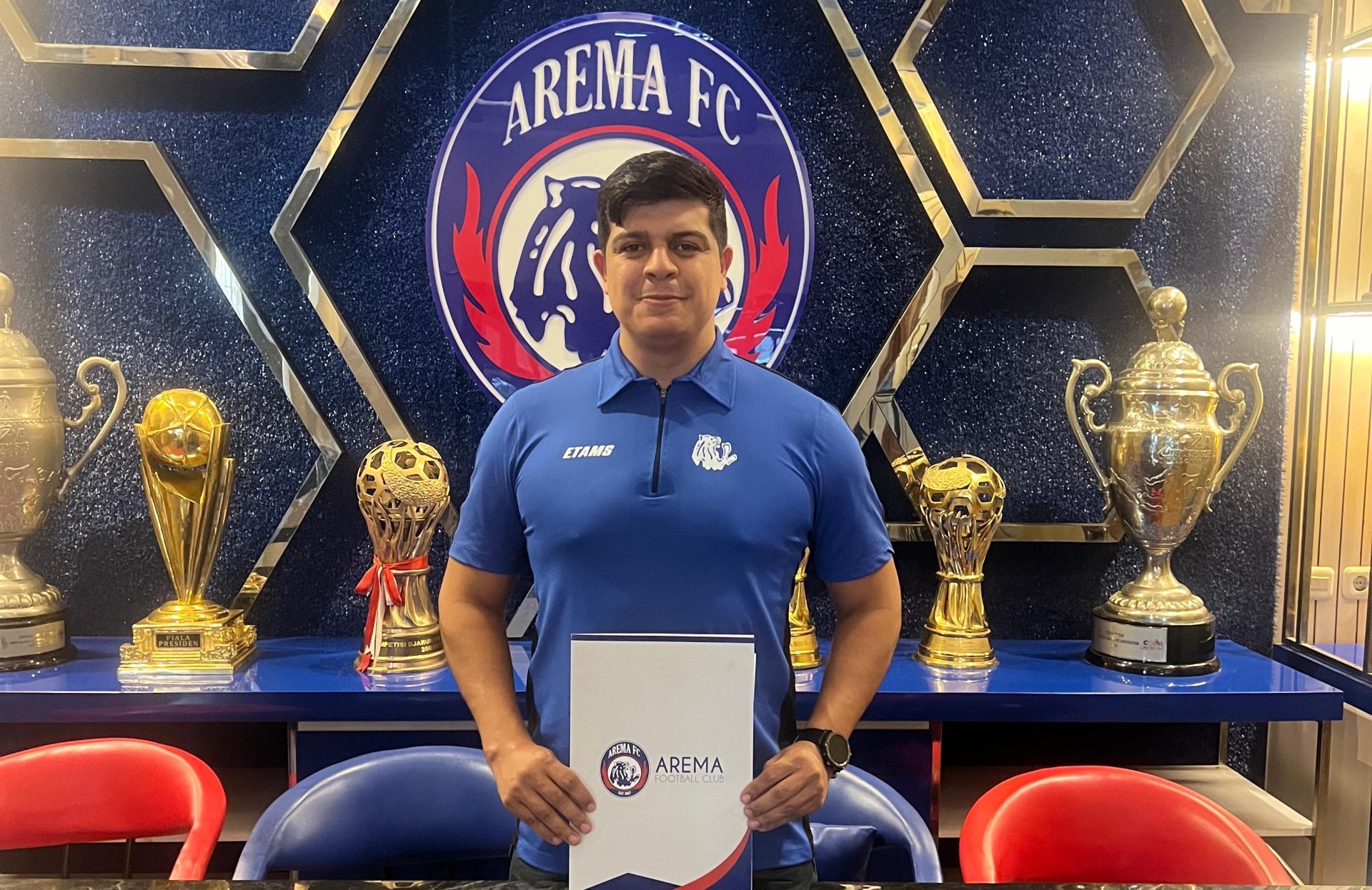 Arema FC Gaet Carlos Airon Pelatih Fisik Asal Brasil, Siap Tempur di Super League 2025/2026