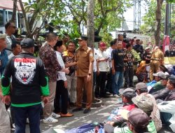 Puluhan Tahun Jalan Rusak, Warga Wonorejo Gelar Aksi di DPRD dan Bupati Tulungagung