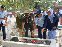 HUT ke-80 TNI, Jajaran TNI AD dan AU Gelar Ziarah di TMP Jombang