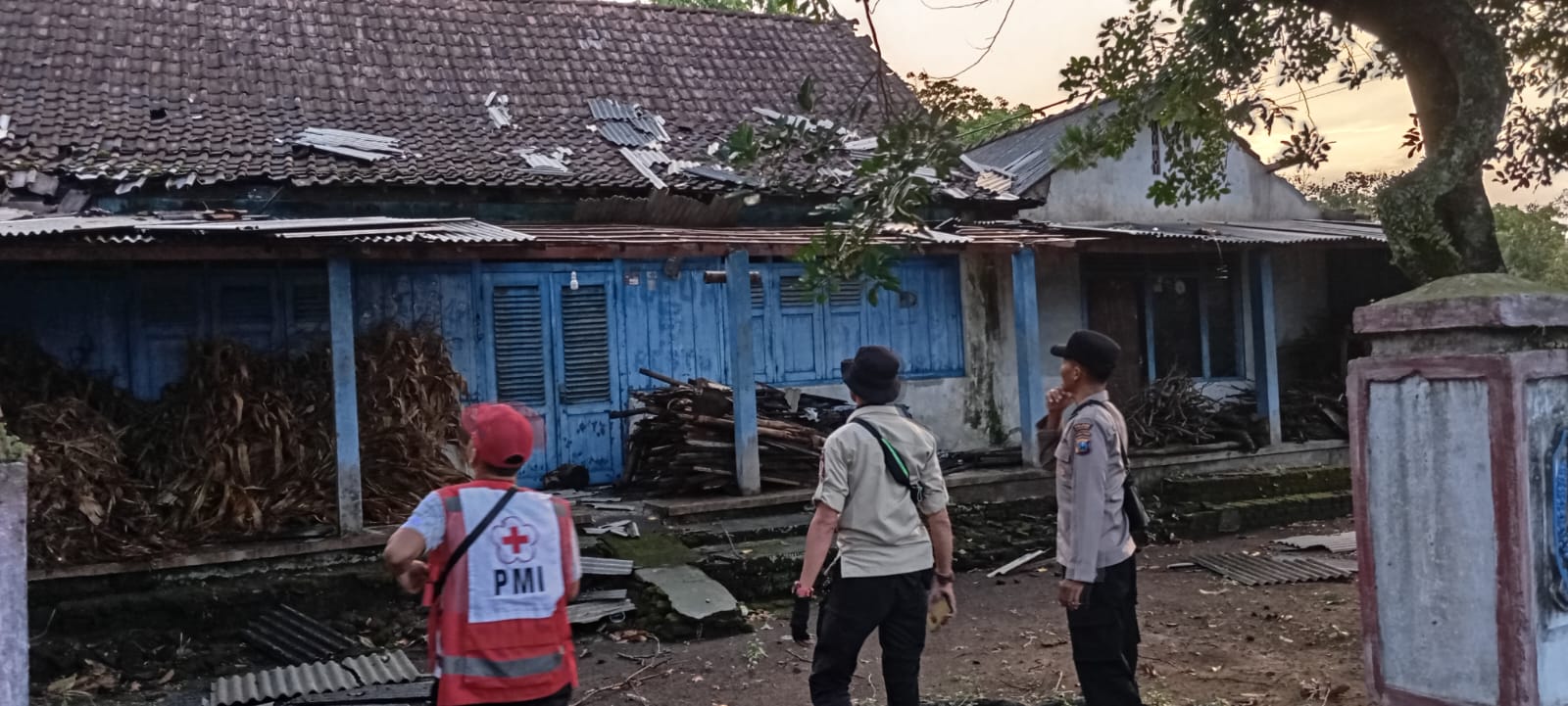 Puting Beliung Terjang Besowo, Puluhan Rumah Rusak