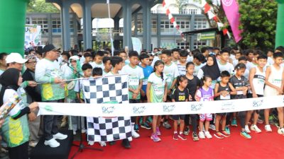 Wabup Salmanudin Lepas Fun Run 5K Dies Natalis ke-60 Undar Jombang
