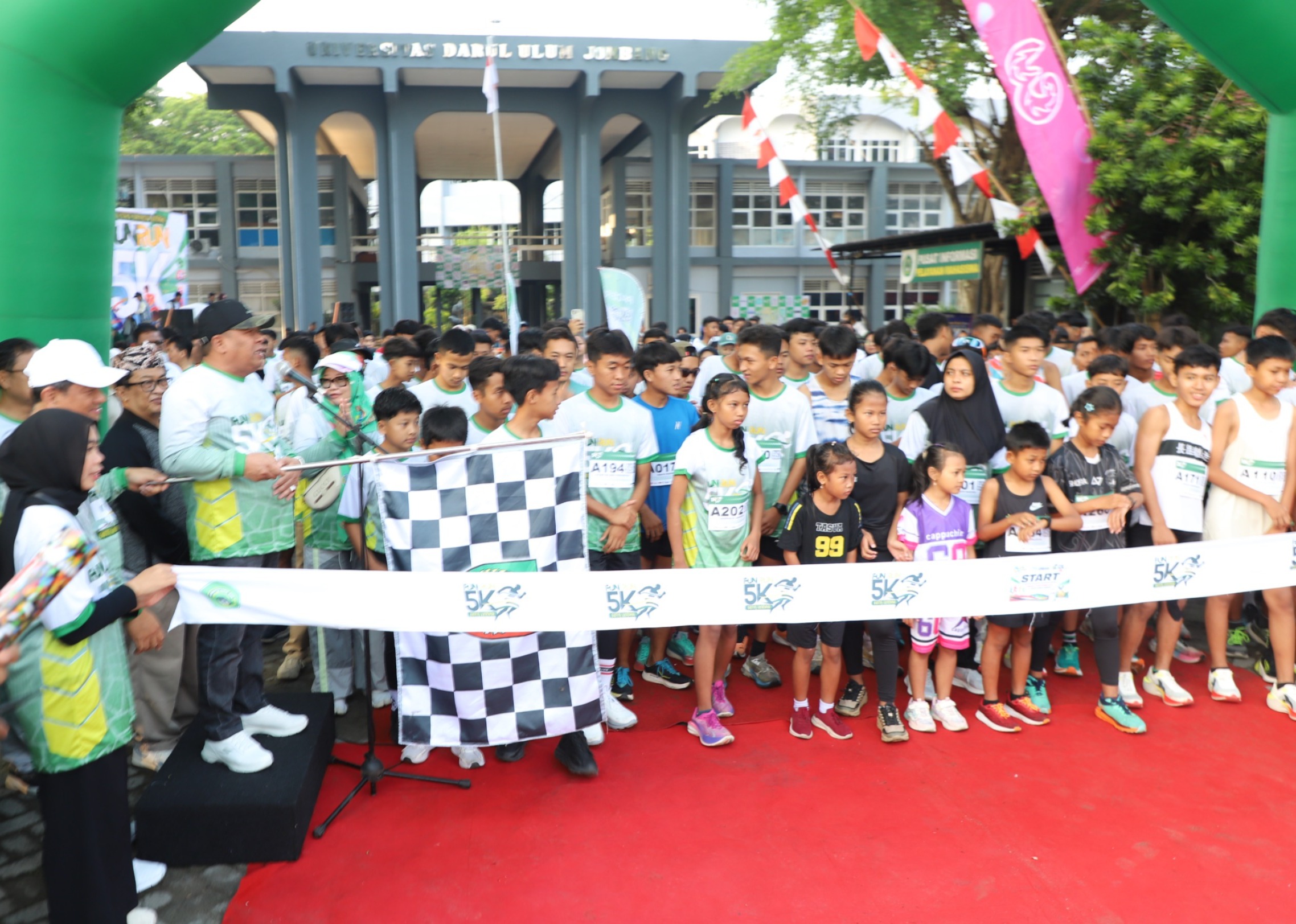 Wabup Salmanudin Lepas Fun Run 5K Dies Natalis ke-60 Undar Jombang