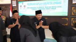 Kafilah MTQ Jombang Diberangkatkan, Bupati Warsubi Harap Pulang Bawa Juara Umum